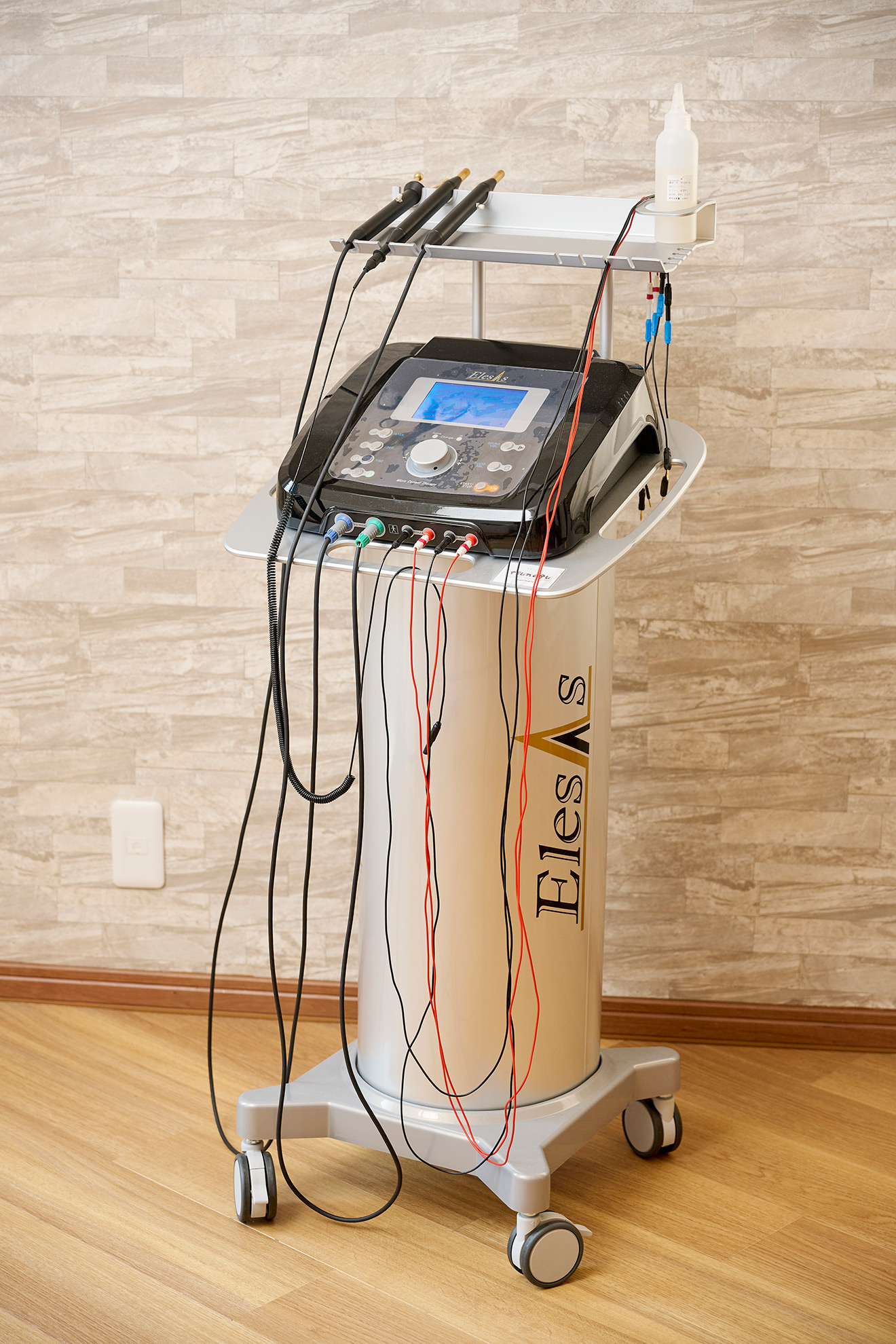 微弱電流治療機器 エレサス